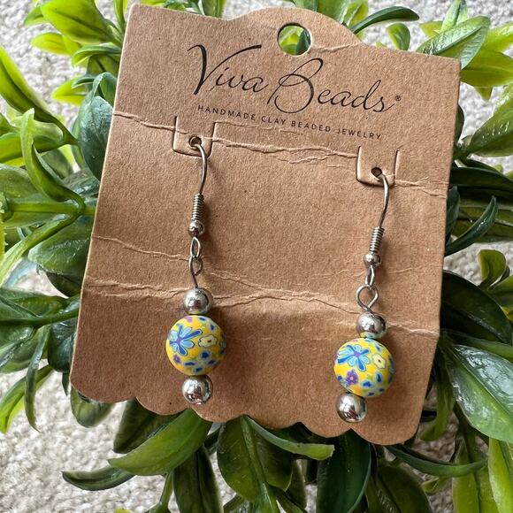 NEW Viva Beads Handmade Clay Round Yellow Floral Print Dangle Earrings - Picture 8 of 9